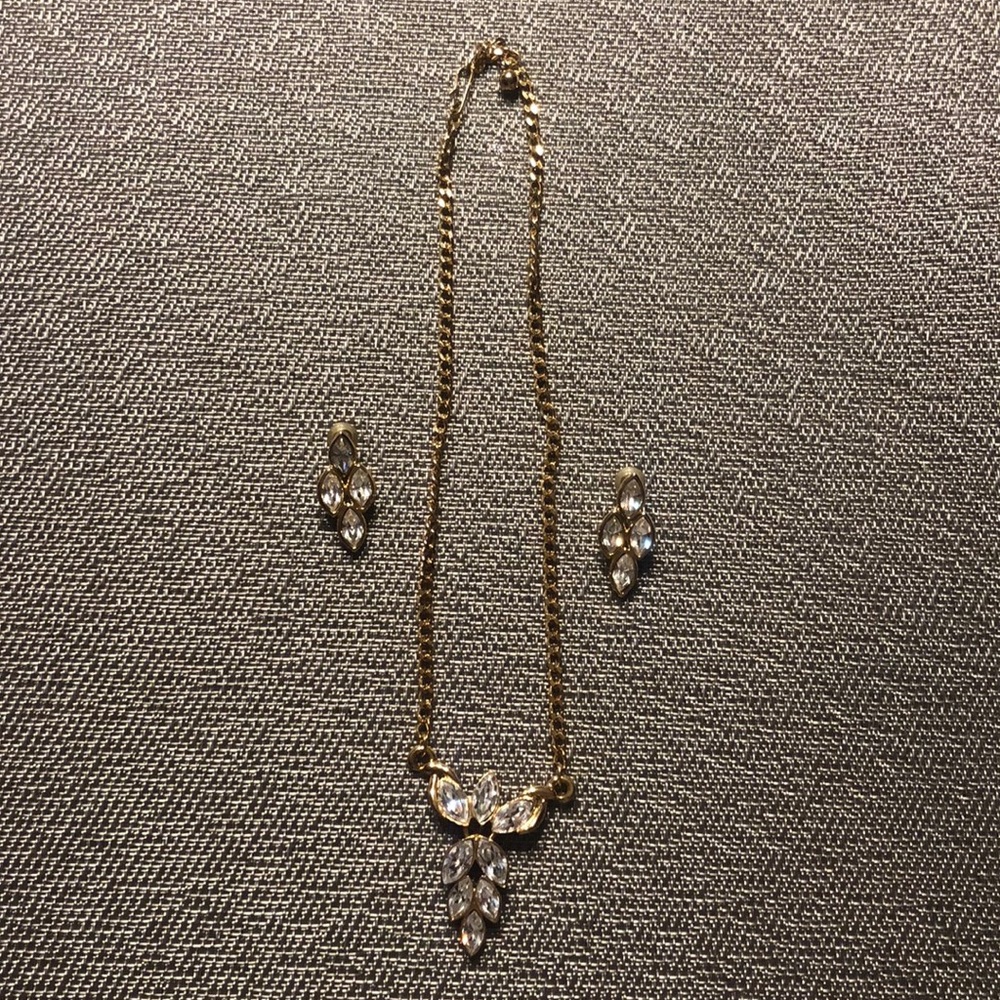 Gold Napier necklace and earrings